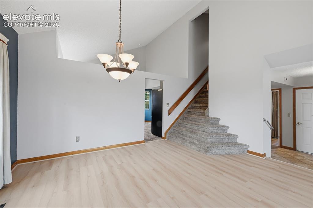 Image 12 of 39: Dining Room