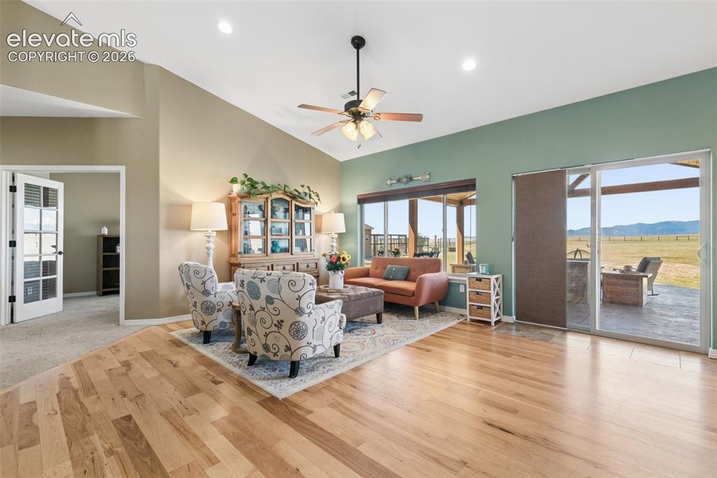 Image 14 of 48: Bright and Cheery Sitting Room!