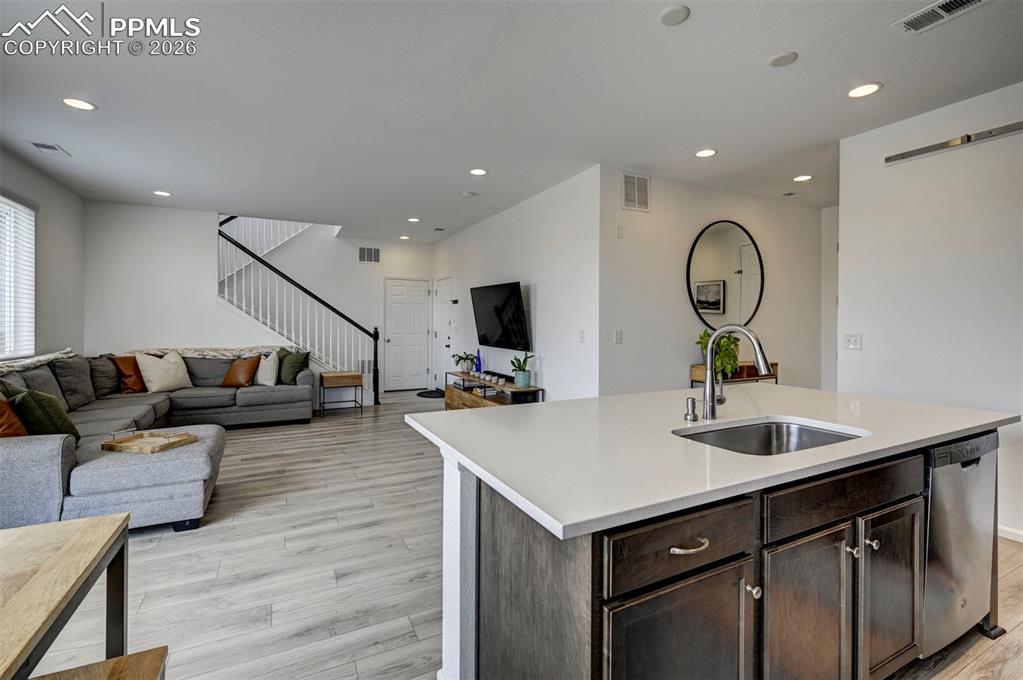 Image 10 of 39: Kitchen