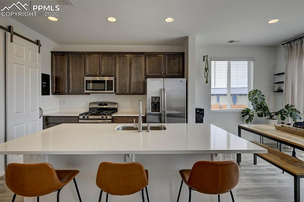 Image 7 of 39: Kitchen