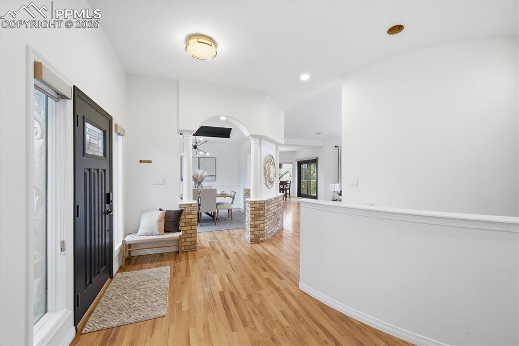 Image 2 of 47: Entry Way 