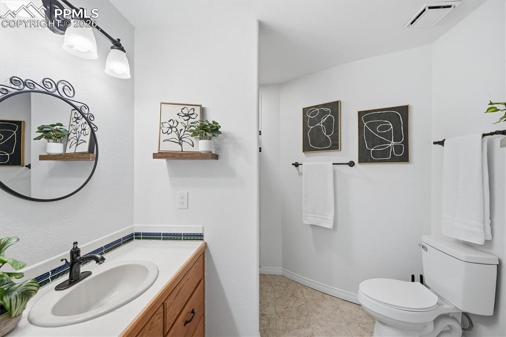 Image 28 of 47: Basement Bathroom 1