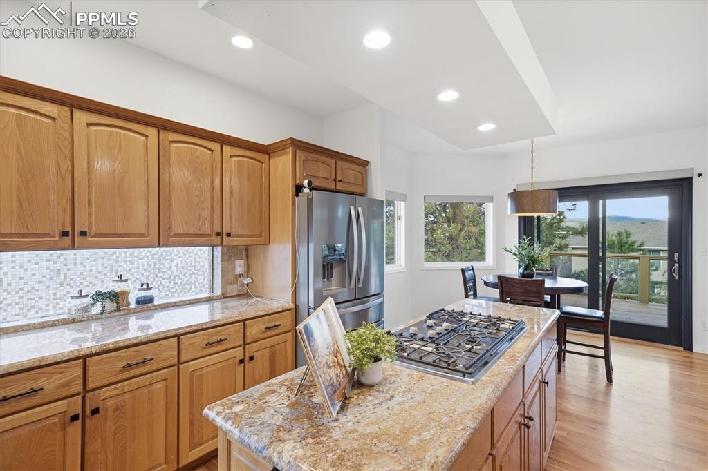 Image 3 of 47: Kitchen