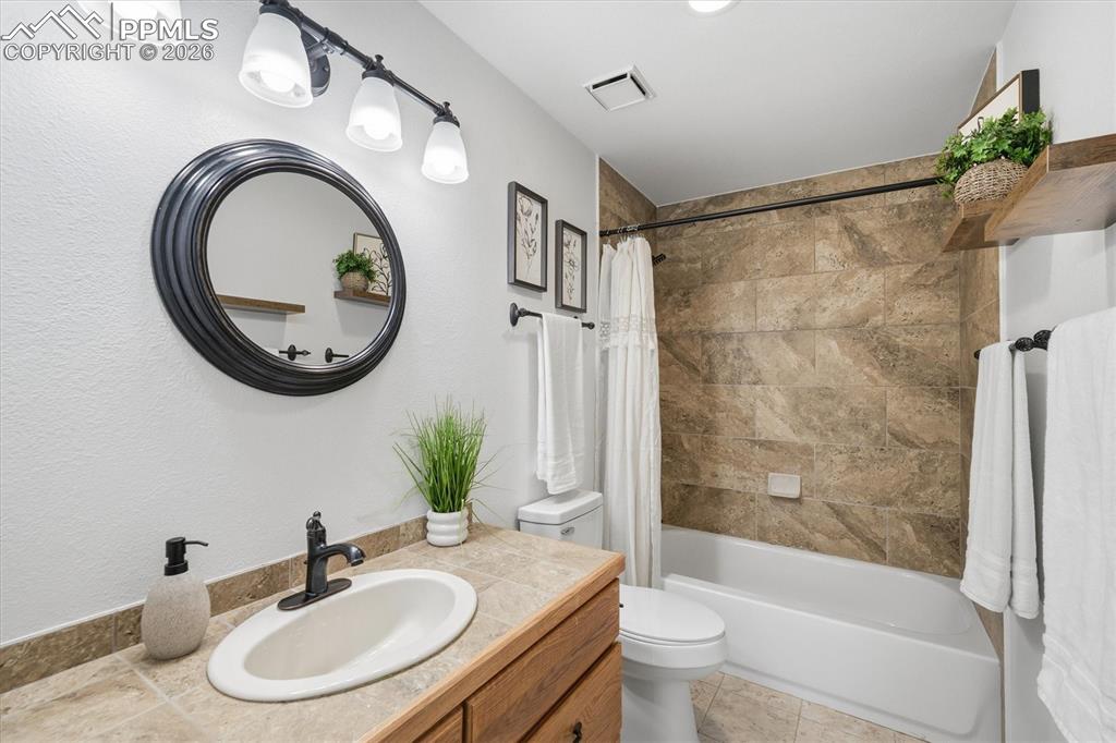 Image 40 of 47: Basement Bathroom 2