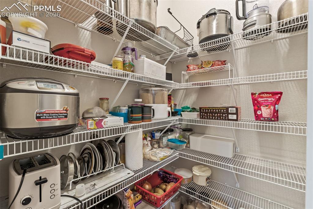 Image 19 of 50: Pantry