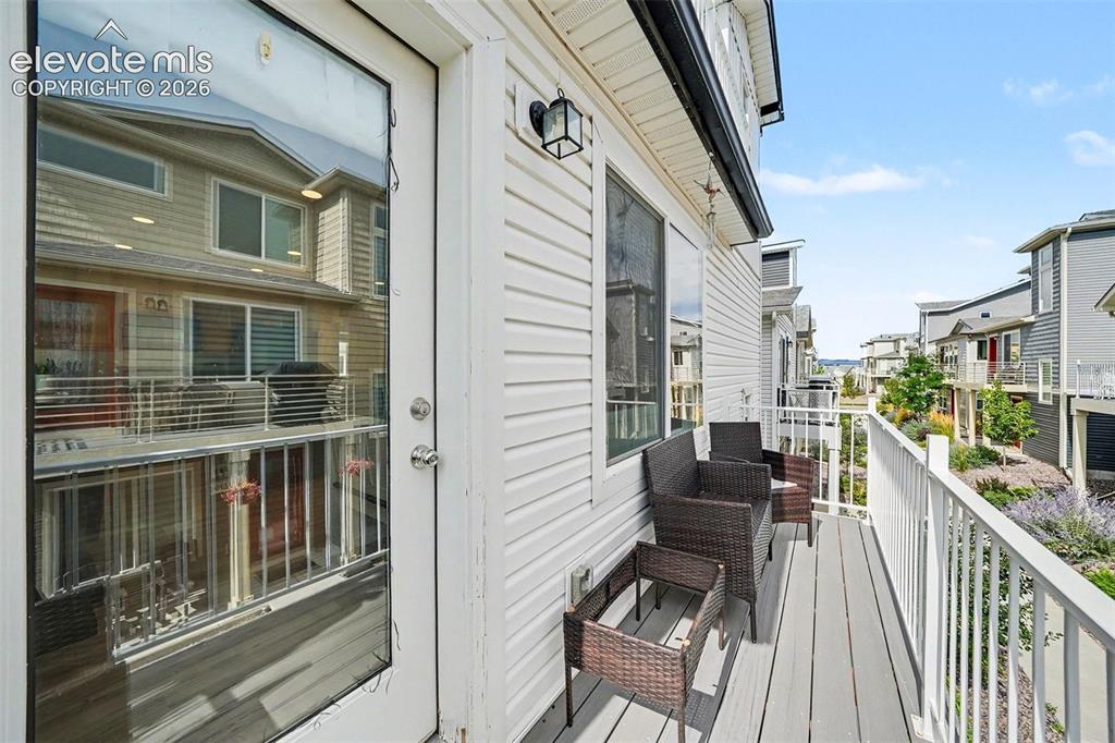 Image 9 of 17: Balcony