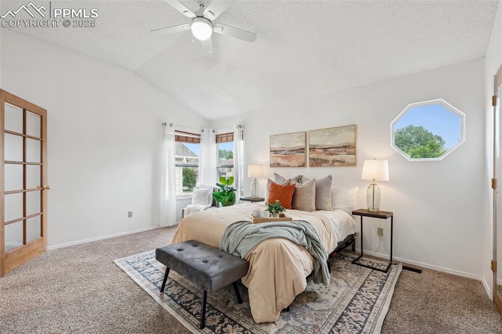 Image 14 of 34: Bedroom