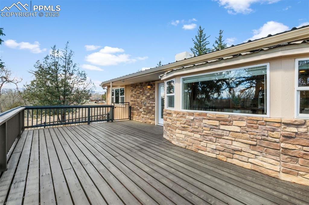 Image 19 of 49: Deck