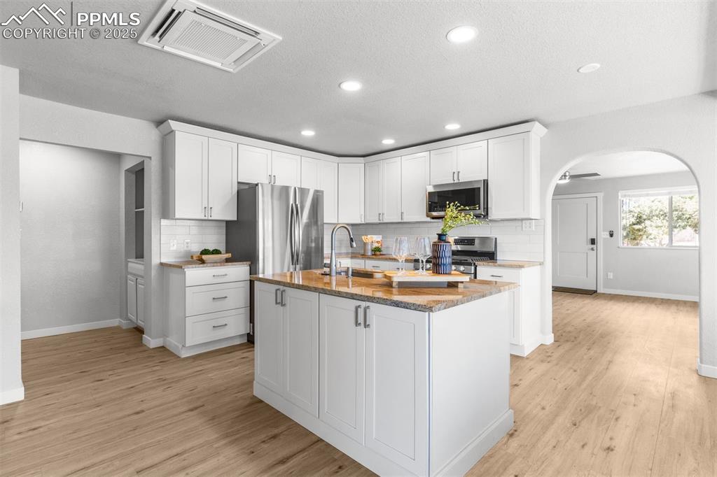 Image 3 of 49: Kitchen