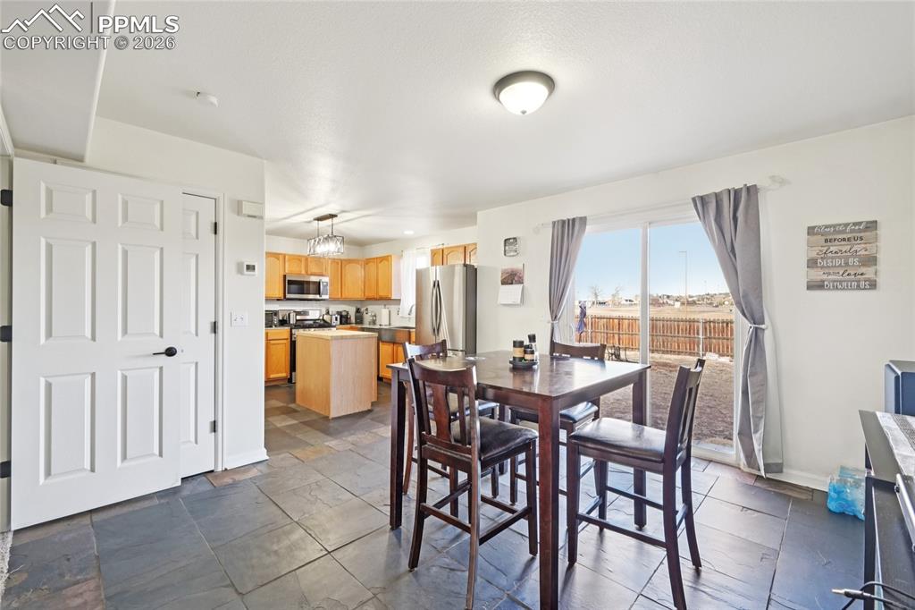 Image 8 of 39: Dining Area