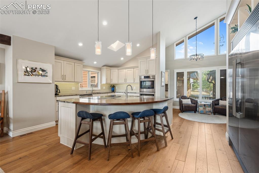 Image 14 of 50: No Description Available