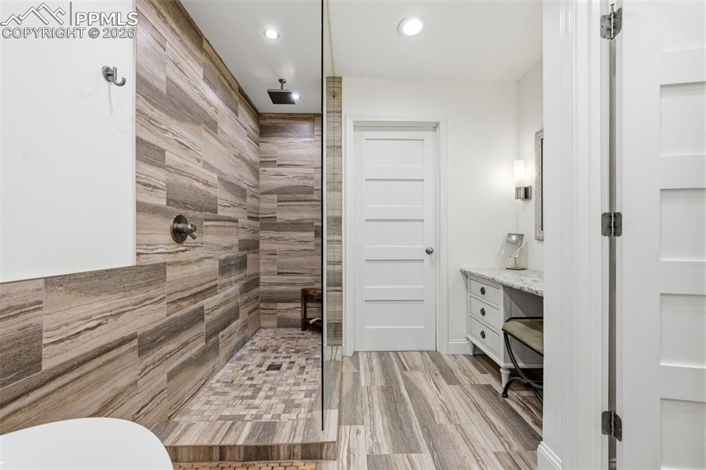 Image 26 of 50: No Description Available