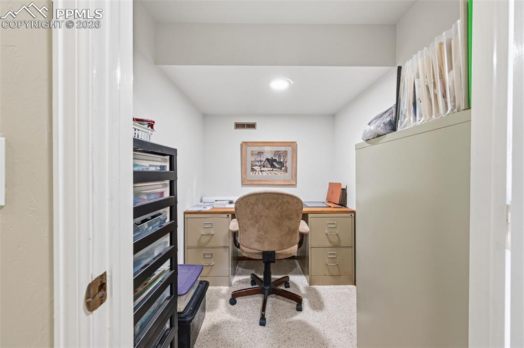 Image 39 of 50: No Description Available