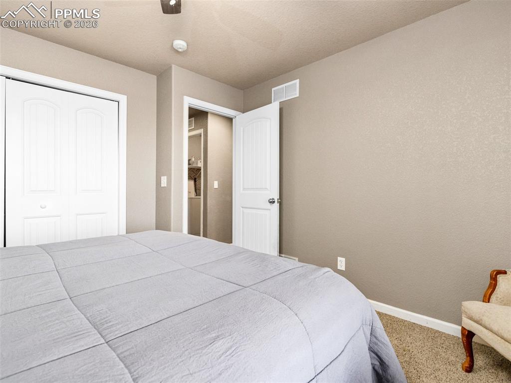 Image 23 of 43: Bedroom