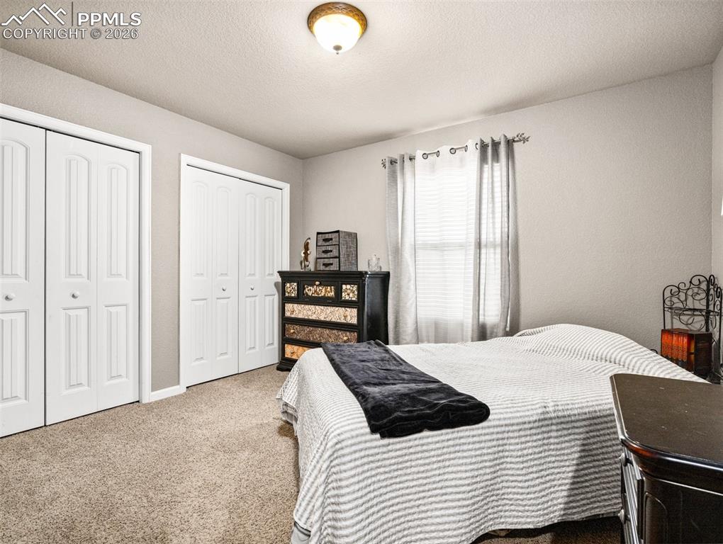 Image 24 of 43: Bedroom