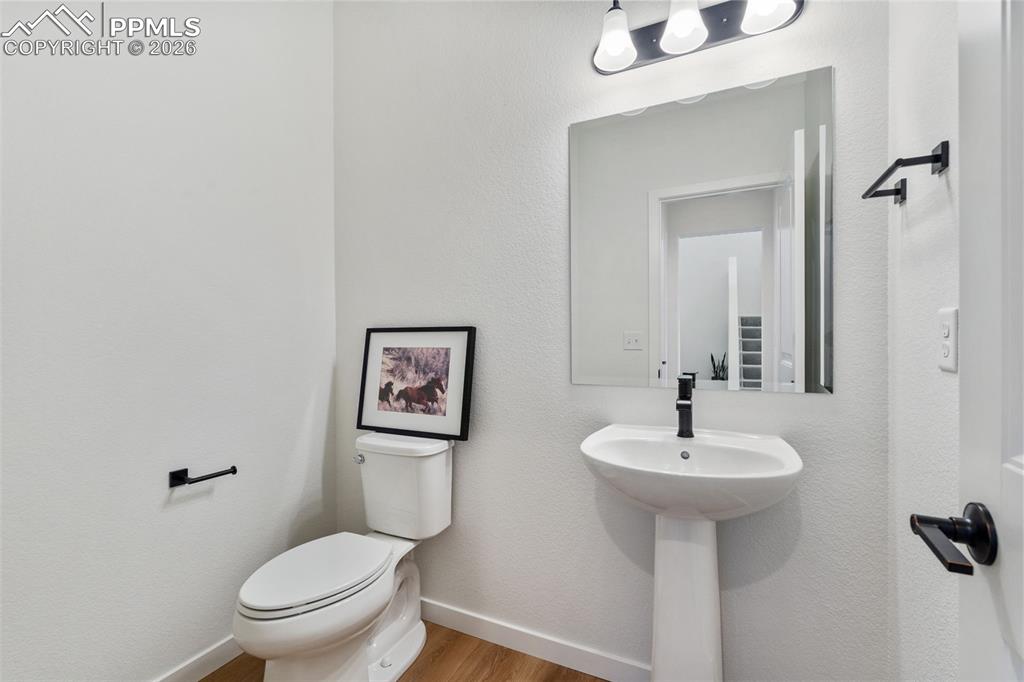 Image 13 of 24: Bathroom