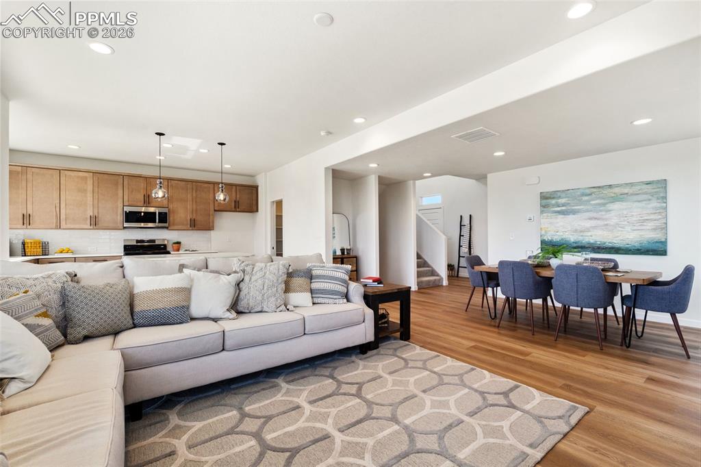 Image 4 of 24: Living Room