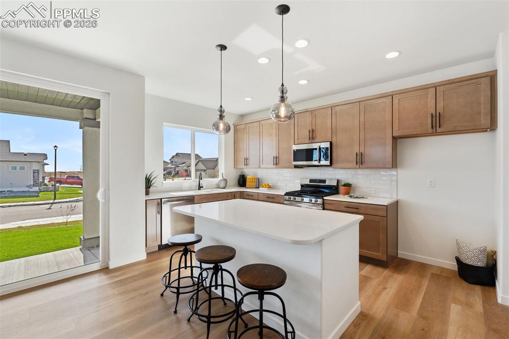 Image 5 of 24: Kitchen