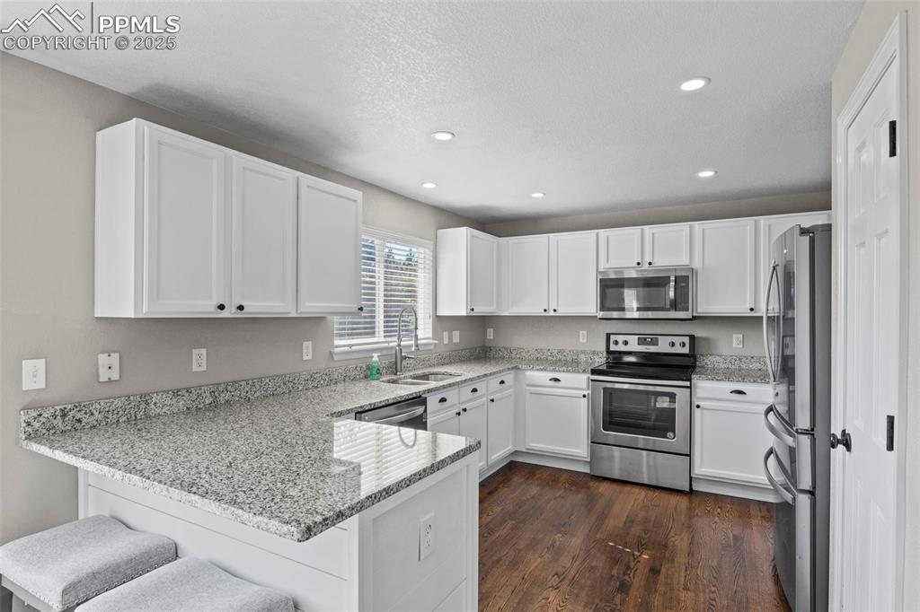 Image 12 of 49: Kitchen