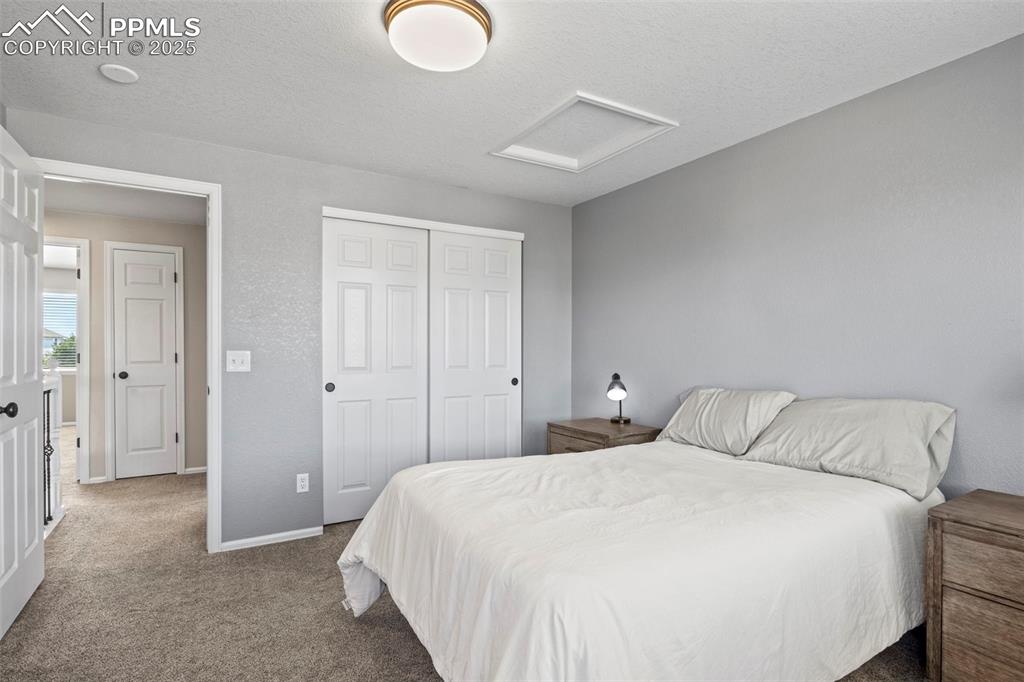 Image 18 of 49: Bedroom
