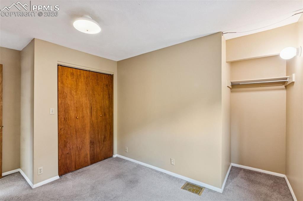 Image 10 of 29: Bedroom