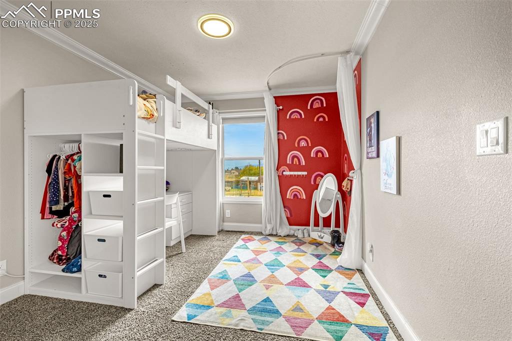 Image 23 of 37: Bedroom