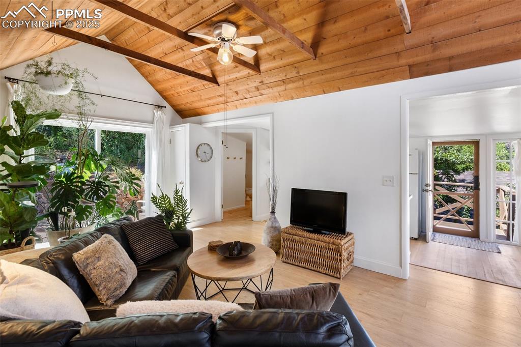 Image 4 of 36: Living Room