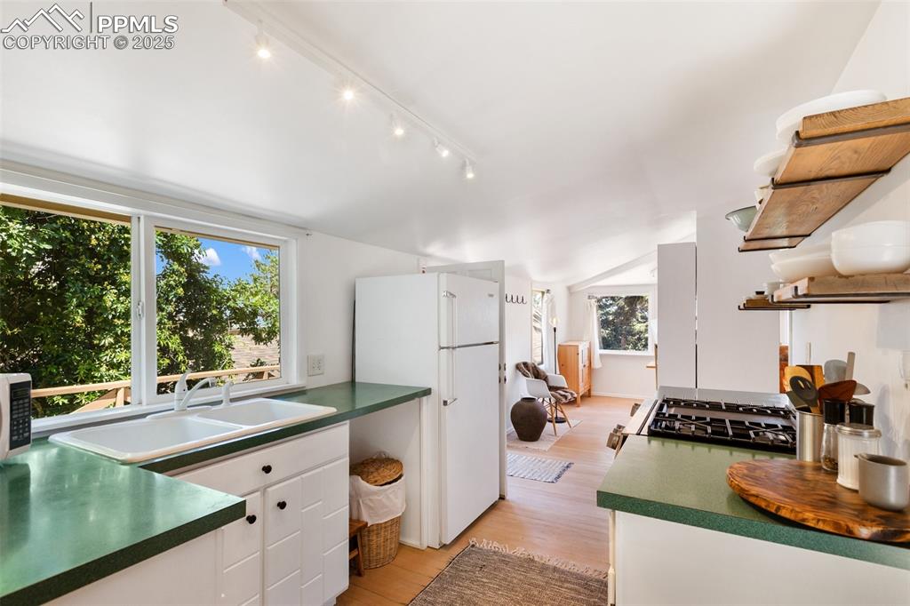 Image 8 of 36: Kitchen