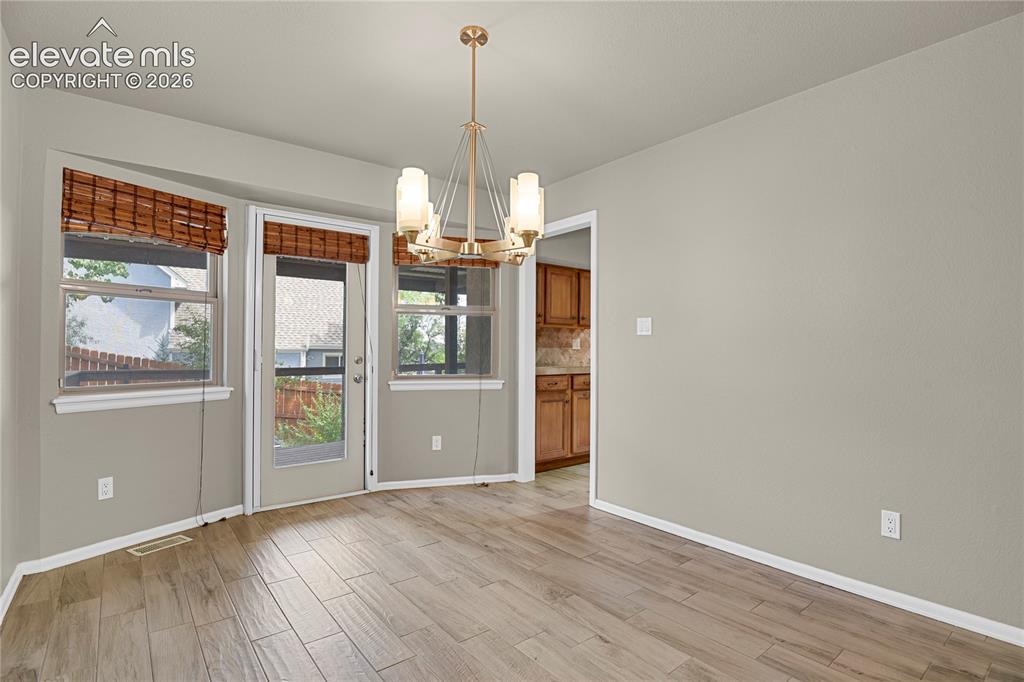 Image 12 of 50: Dining Room