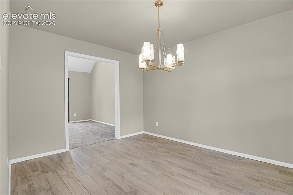Image 14 of 50: Dining Room