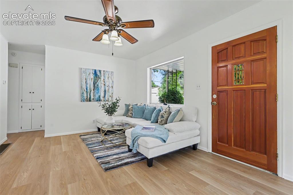 Image 6 of 26: Living Room