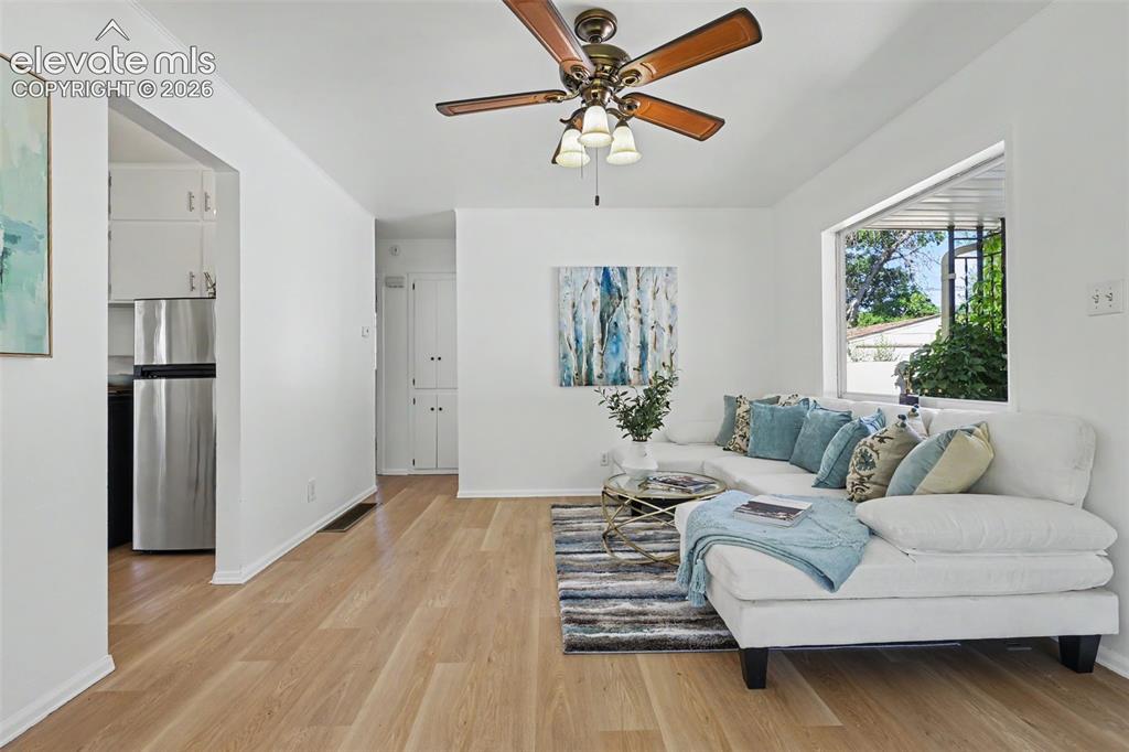 Image 8 of 26: Living Room