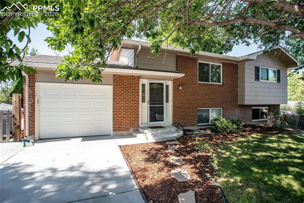 Image 3 of 50: Front of Structure