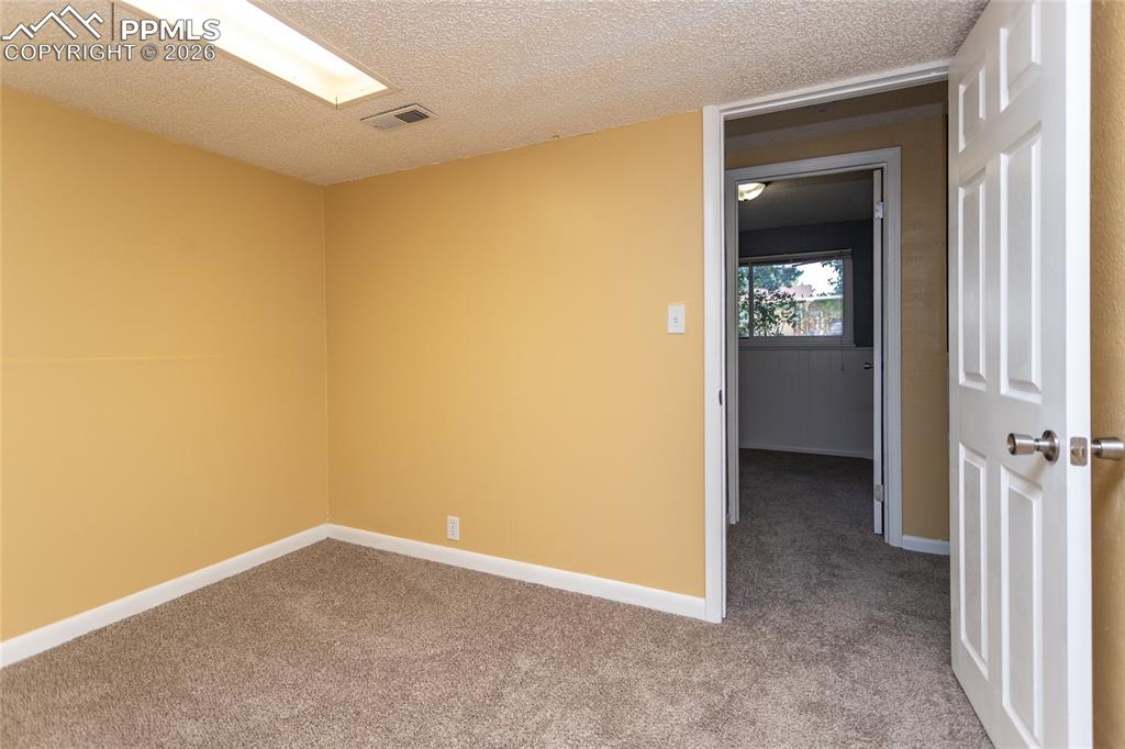 Image 37 of 50: Bedroom