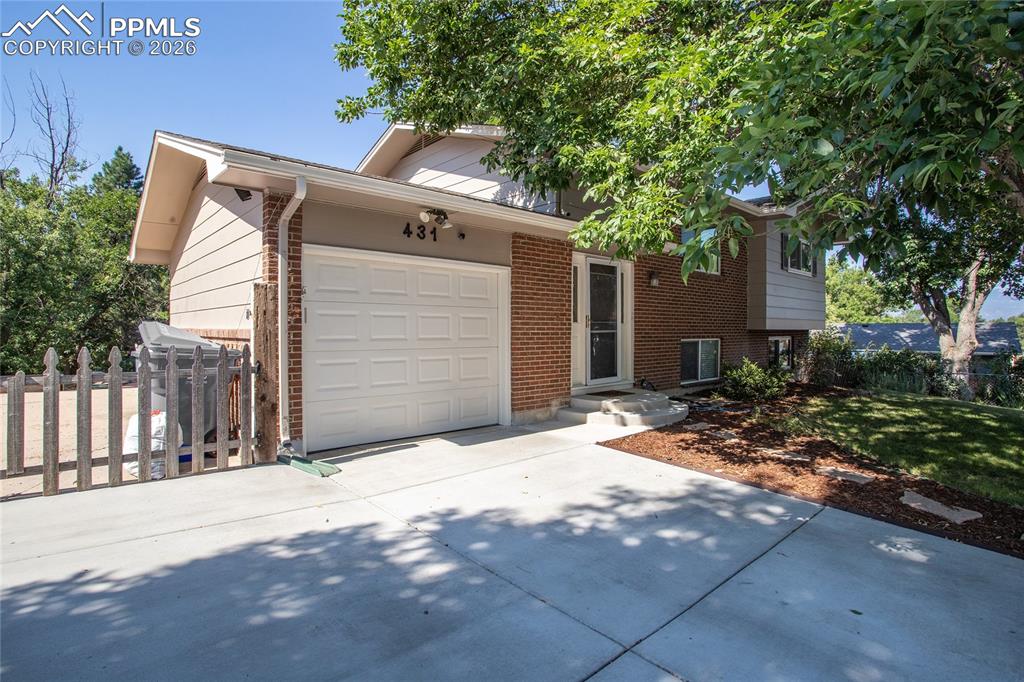 Image 4 of 50: Front of Structure