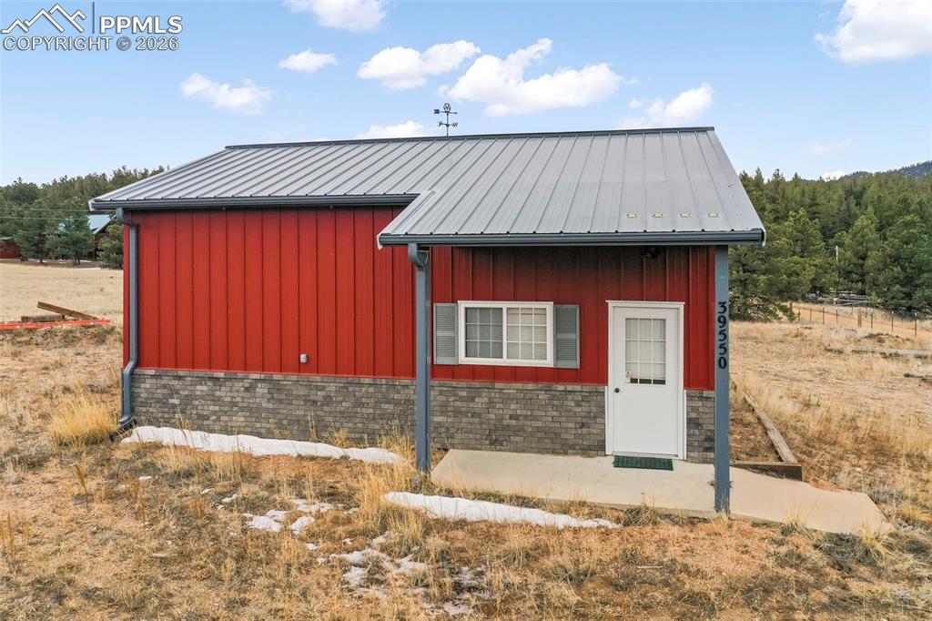 Image 18 of 50: Front of Structure