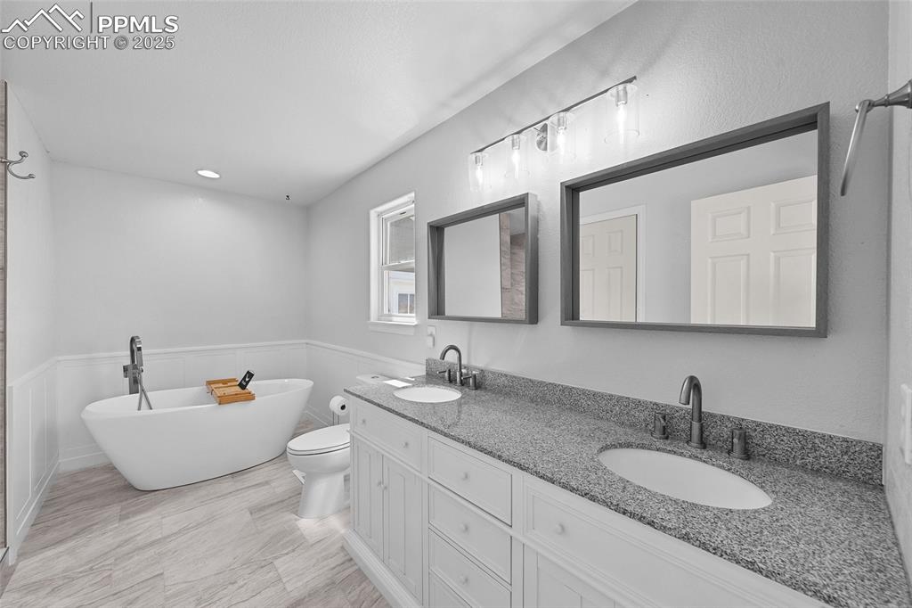 Image 19 of 46: Master Bathroom