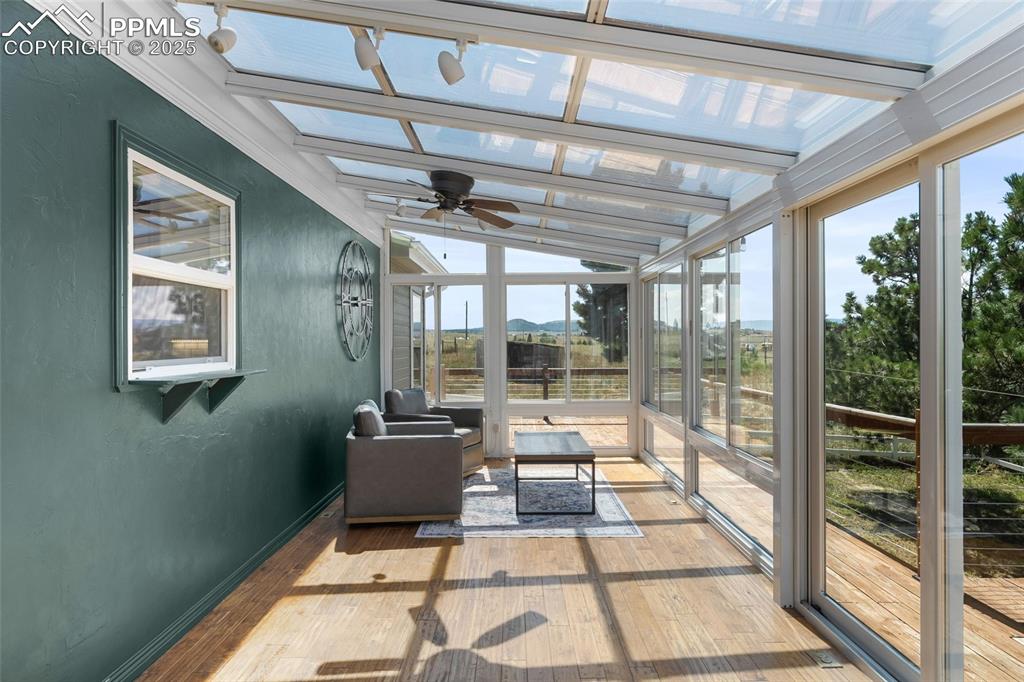 Image 33 of 46: Sun Room