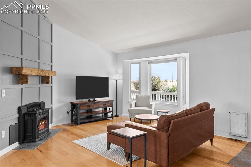 Image 4 of 46: Living Room