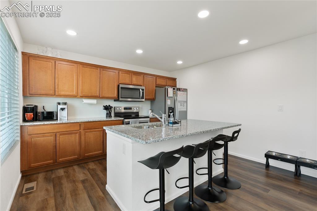 Image 14 of 38: Kitchen
