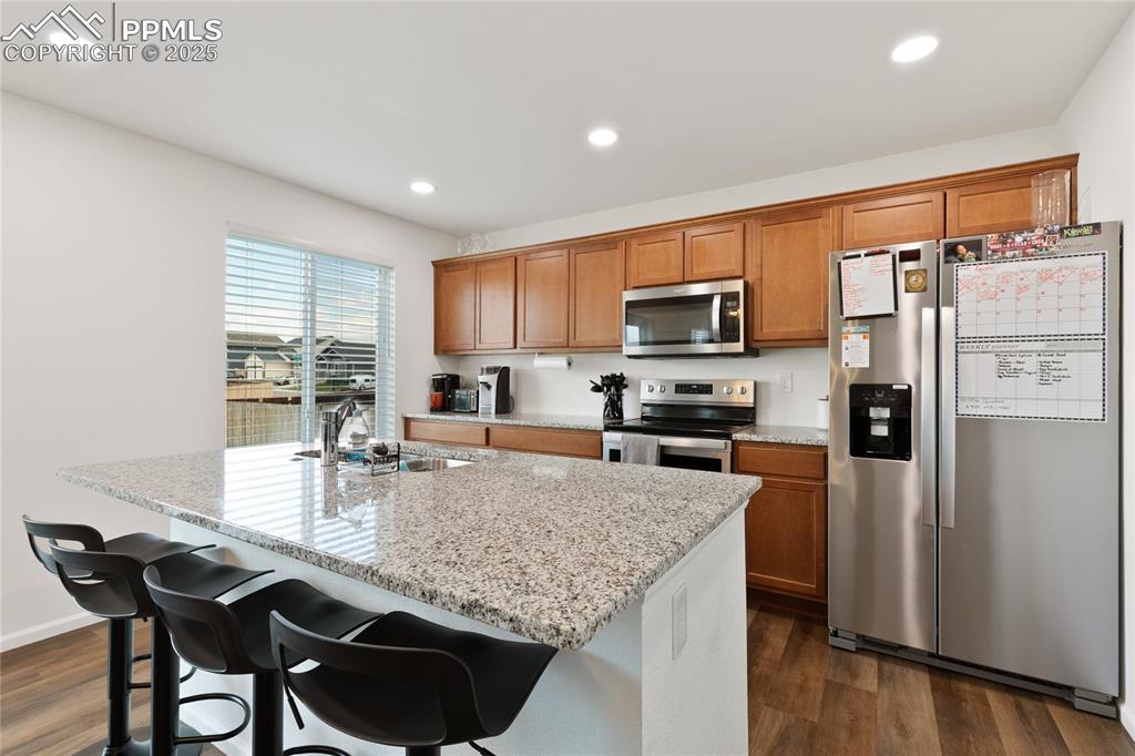 Image 15 of 38: Kitchen