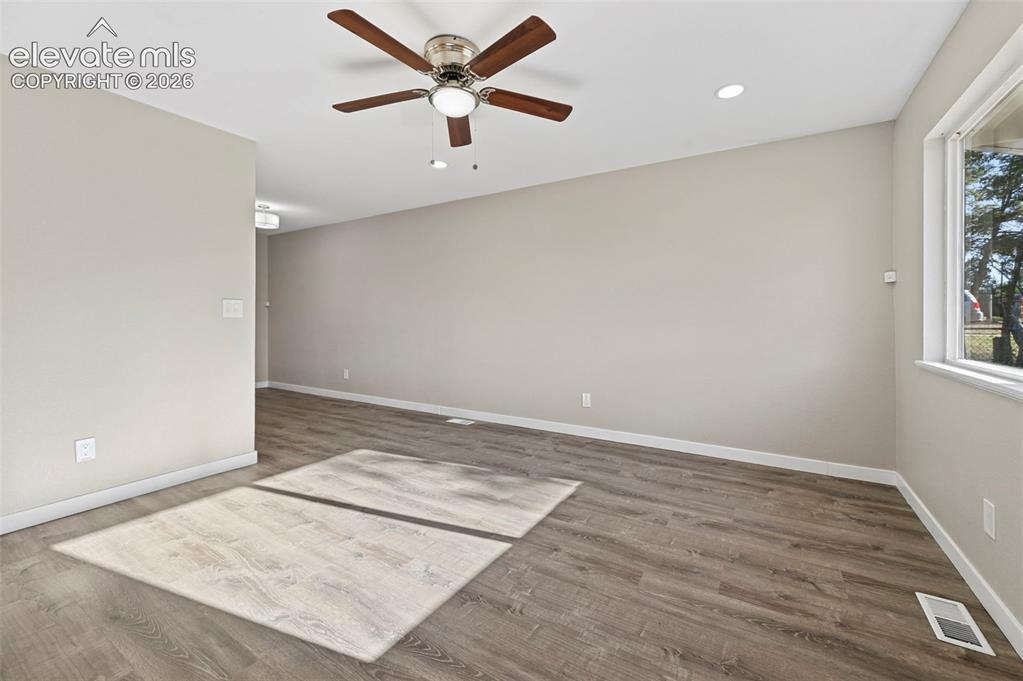 Image 15 of 42: Living Room