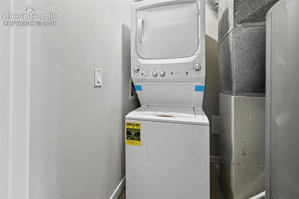 Image 29 of 42: Laundry