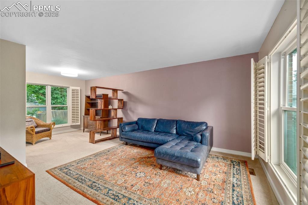 Image 9 of 27: Living Room
