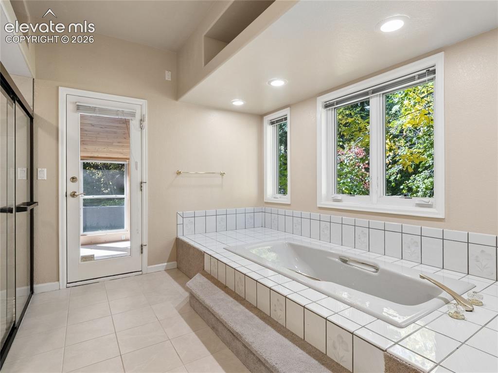 Image 34 of 46: Master Bathroom