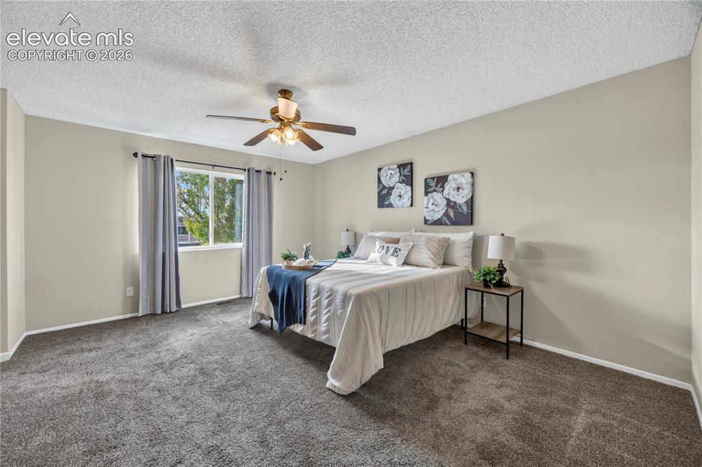 Image 12 of 41: Bedroom