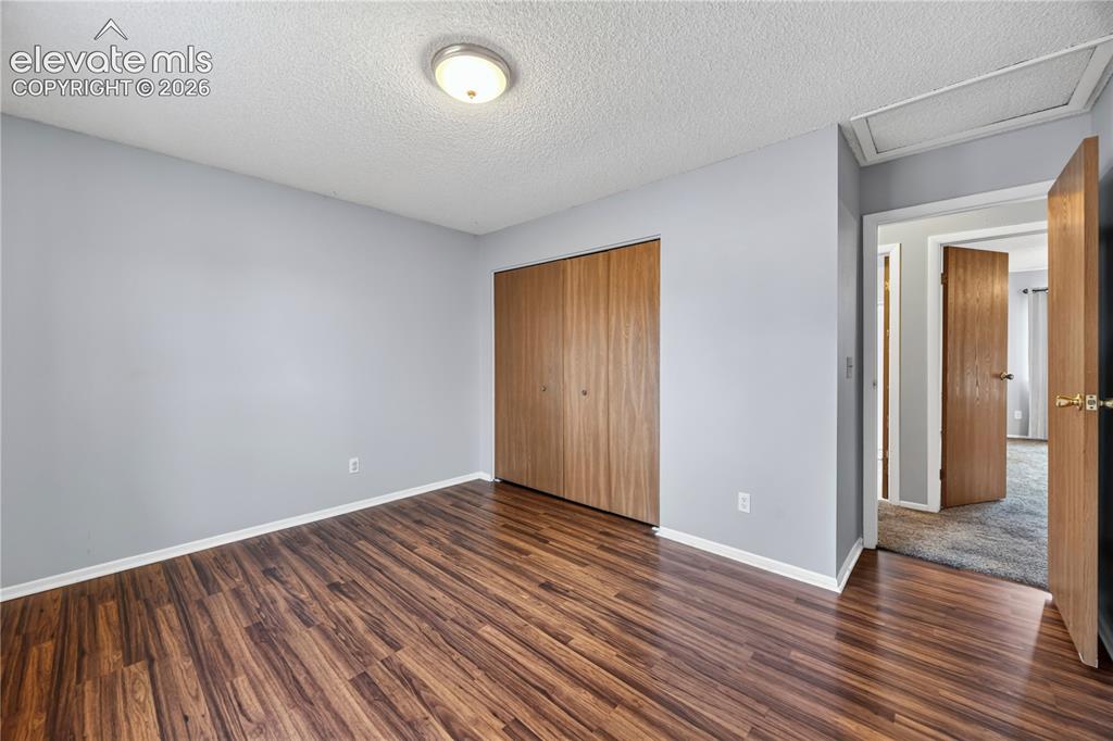Image 19 of 41: Bedroom
