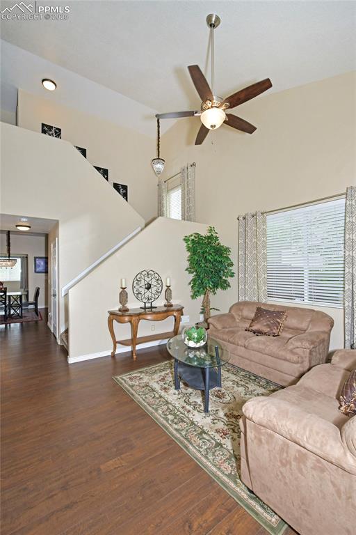 Image 4 of 26: Living Room