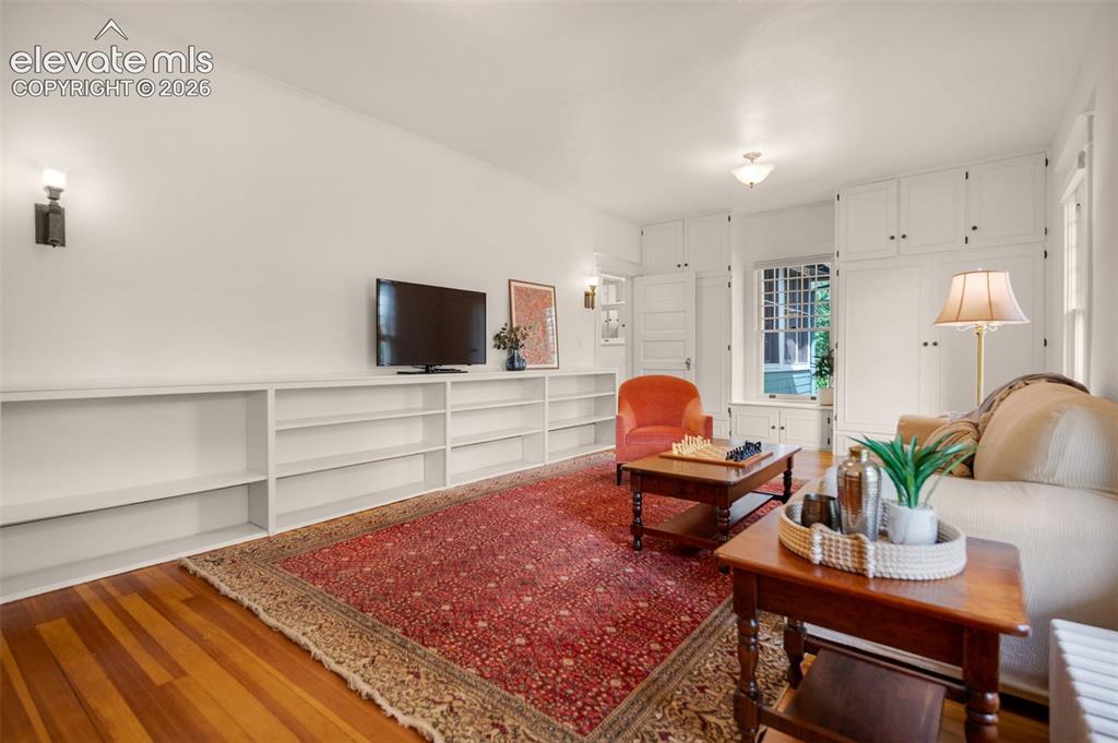 Image 17 of 50: Family Room
