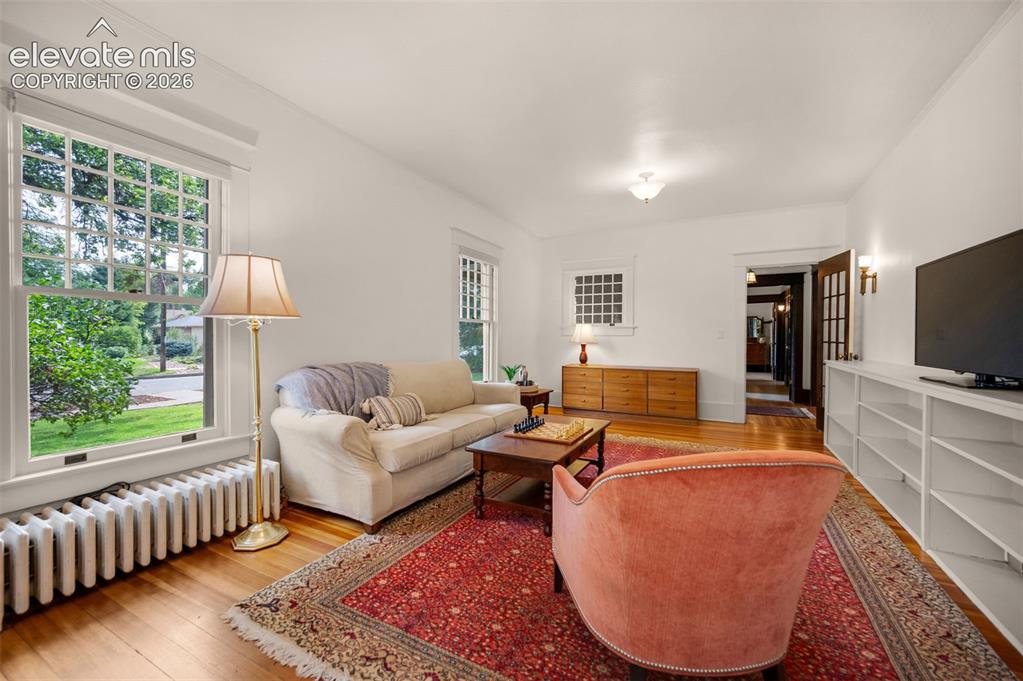 Image 18 of 50: Family Room